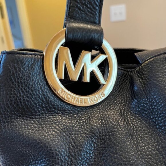 MICHAEL KORS | Fulton Pebbled Black Leather Tote bag and Wallet-EUC - Picture 6 of 16